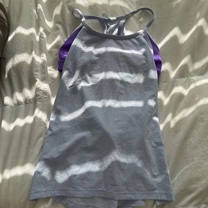 light purple lululemon tank top with built in bra